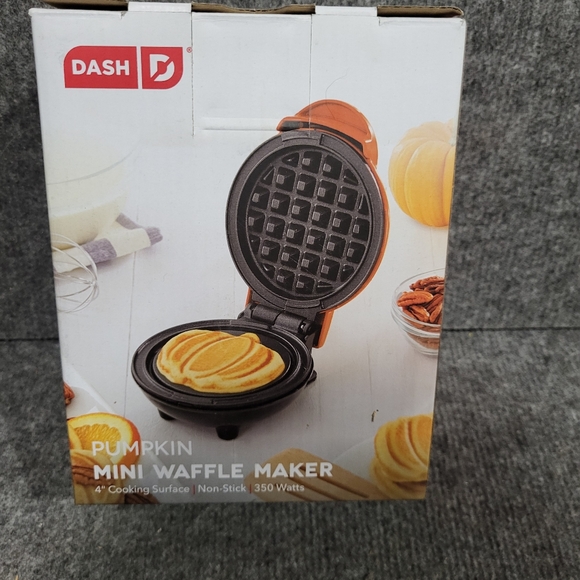 Mini Pumpkin Waffle Maker new - Picture 4 of 6